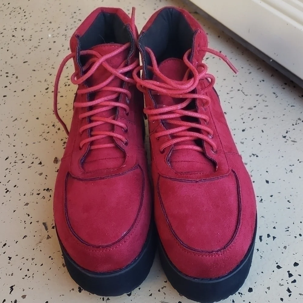 𝅺mtng red suede like platform shoes size 40 like new condition
